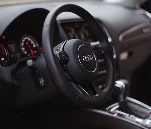 Rewolucja elektryczna na drogach: Jak samochody elektryczne zmienią motoryzację?